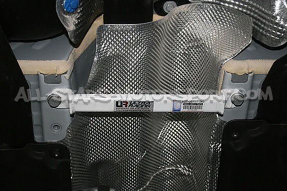Barra de refuerzo inferior Ultra Racing para Mercedes CLA / A45 AMG...