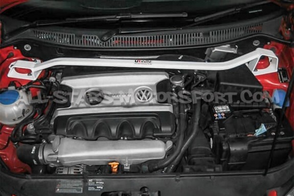 Barra de torreta delantera Ultra Racing para Polo 9N GTI