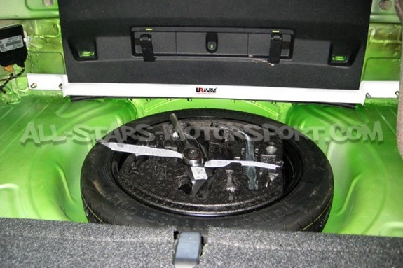 Barra de torreta trasera Ultra Racing para Scirocco MK3
