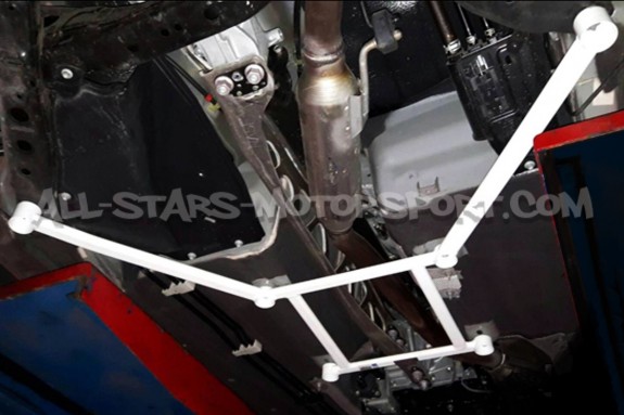 Barra de refuerzo inferior central de 6 puntos Ultra Racing para Ma...
