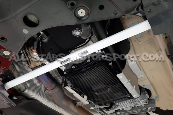 Barre inférieure avant Ultra Racing pour BMW X3M / X4M F9x