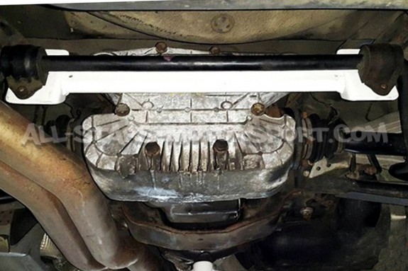 Barra de refuerzo inferior trasera Ultra Racing para BMW M3 E46