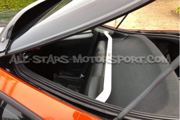 Honda Integra Type R DC2 Ultra Racing C-Pillar Brace / Room Bar