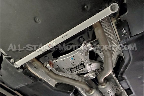 Barra de refuerzo inferior delantera Ultra Racing para Audi A4 B9 /...