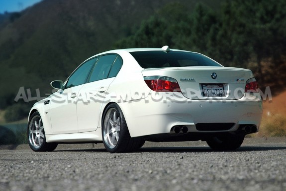 Escape trasero Dinan Freeflow para BMW M5 E60