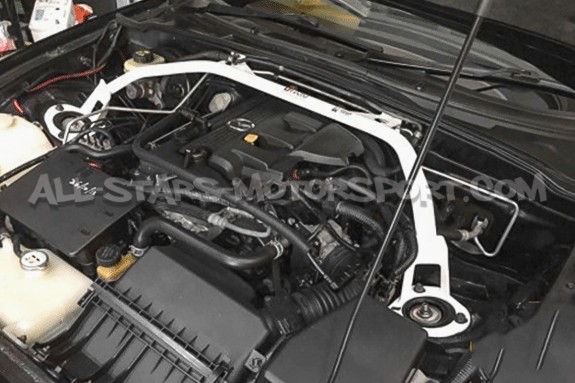 Barre anti rapprochement avant Ultra Racing pour Mazda MX5 NC