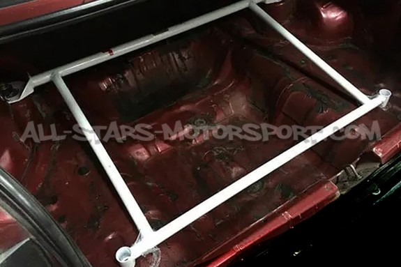 Barre arrière 4 points Ultra Racing pour Honda Civic EK
