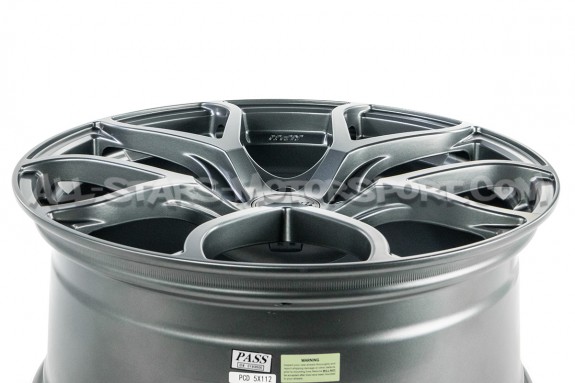 Llanta APR A01 Flow Formed 18 x 8.5 - 5x112 ET45 - Gunmetal