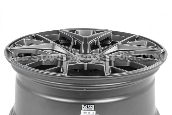 Llanta APR A02 Flow Formed 18 x 8.5 - 5x112 ET45 - Gunmetal