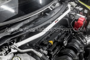 Barre anti rapprochement avant Ultra Racing pour Ford Fiesta ST MK7