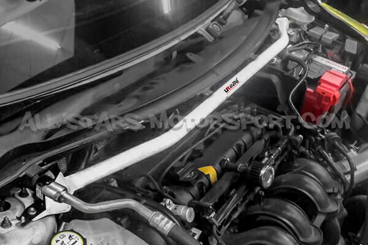 Barra de torreta delantera Ultra Racing para Ford Fiesta ST MK7