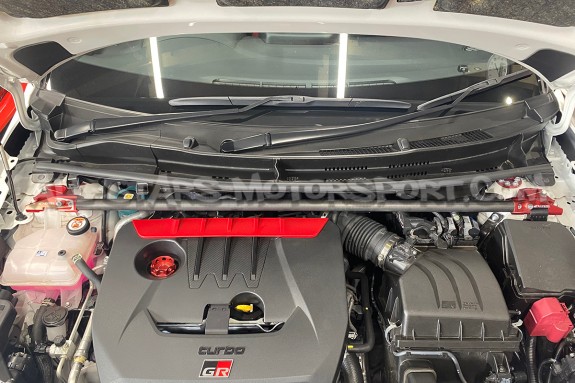 Barre anti rapprochement avant carbone Apexi pour Toyota Yaris GR G...