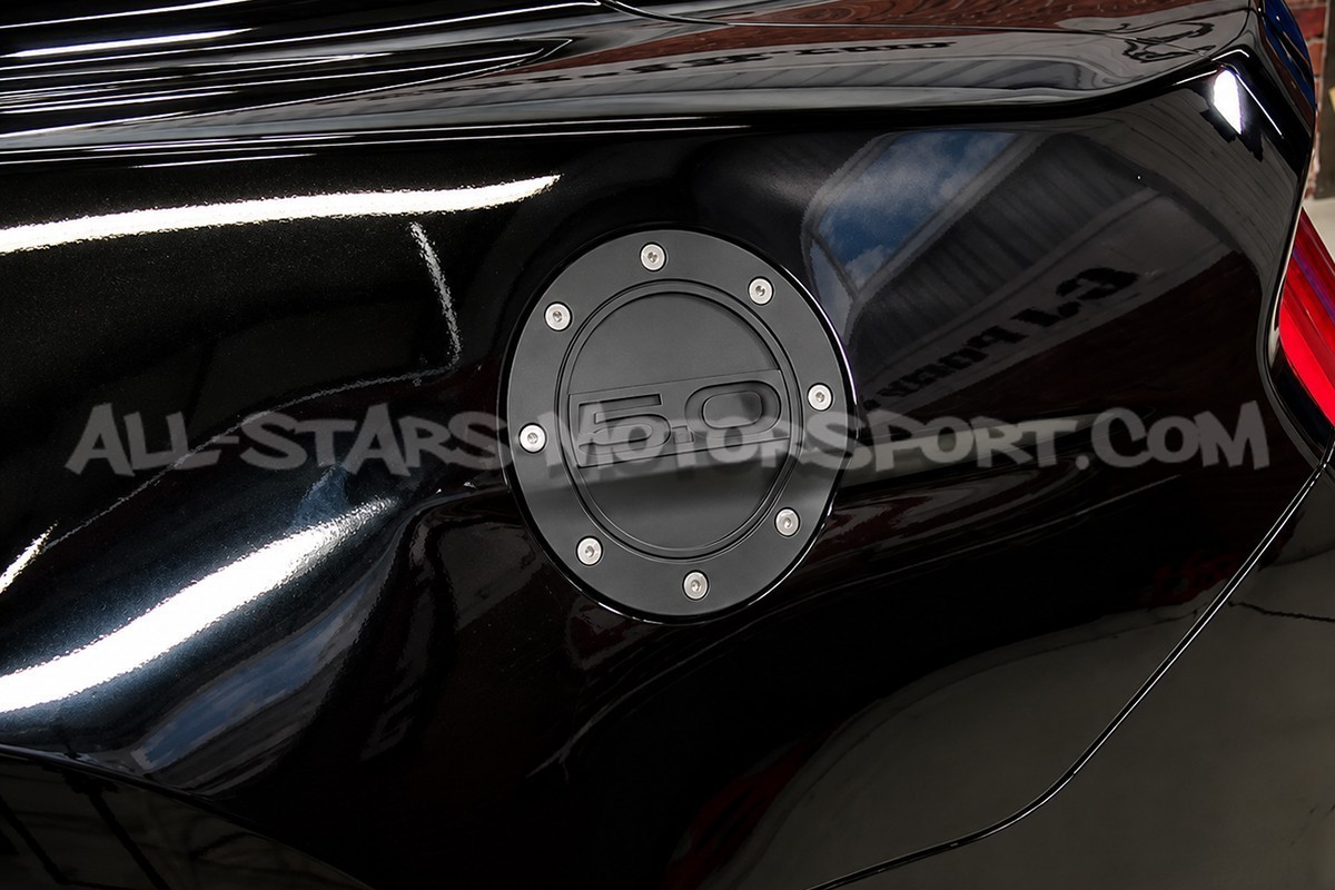 Tapa de combustible Drake Comp Series negra para Ford Mustang S550 V8 5.0