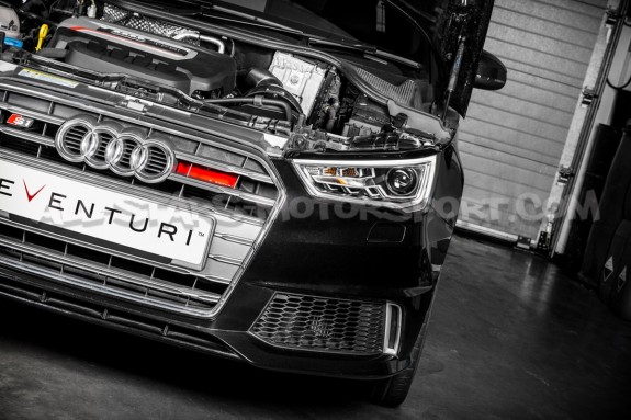 Admission carbone Eventuri pour Audi S1