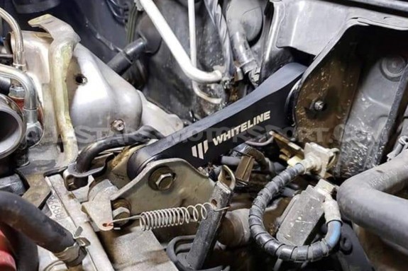 Soporte superior de caja Whiteline para Subaru Impreza