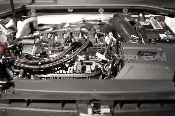 Manguera de enfriamiento Racingline para Admisión R600 2.0T EA888.3MMQB