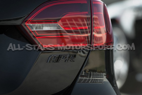 Badge 3D adhésif APR noir