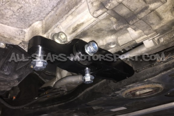 Soporte inferior Dogbone Whiteline para Golf 7 GTI / Golf 7 R / Leó...