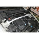Barre anti rapprochement avant Ultra Racing pour BMW 335i E9x