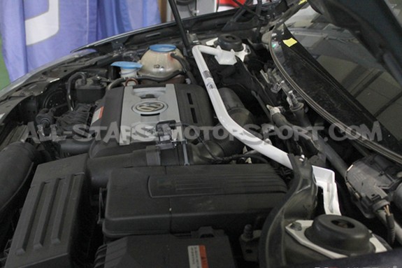 Golf 5 / Golf 6 / Leon 2 / S3 8P Ultra Racing Front Upper Strut Brace