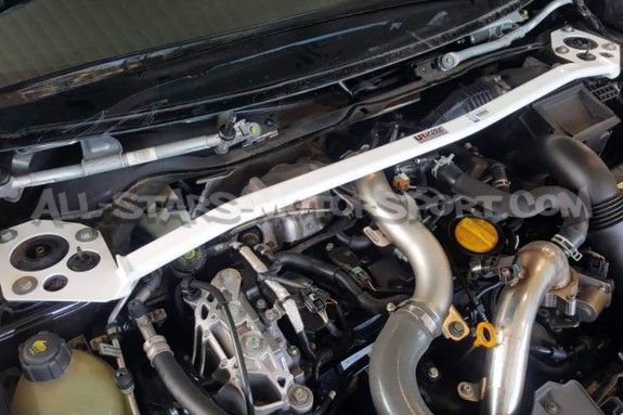 Barre anti rapprochement avant Ultra Racing pour Renault Clio 4 RS