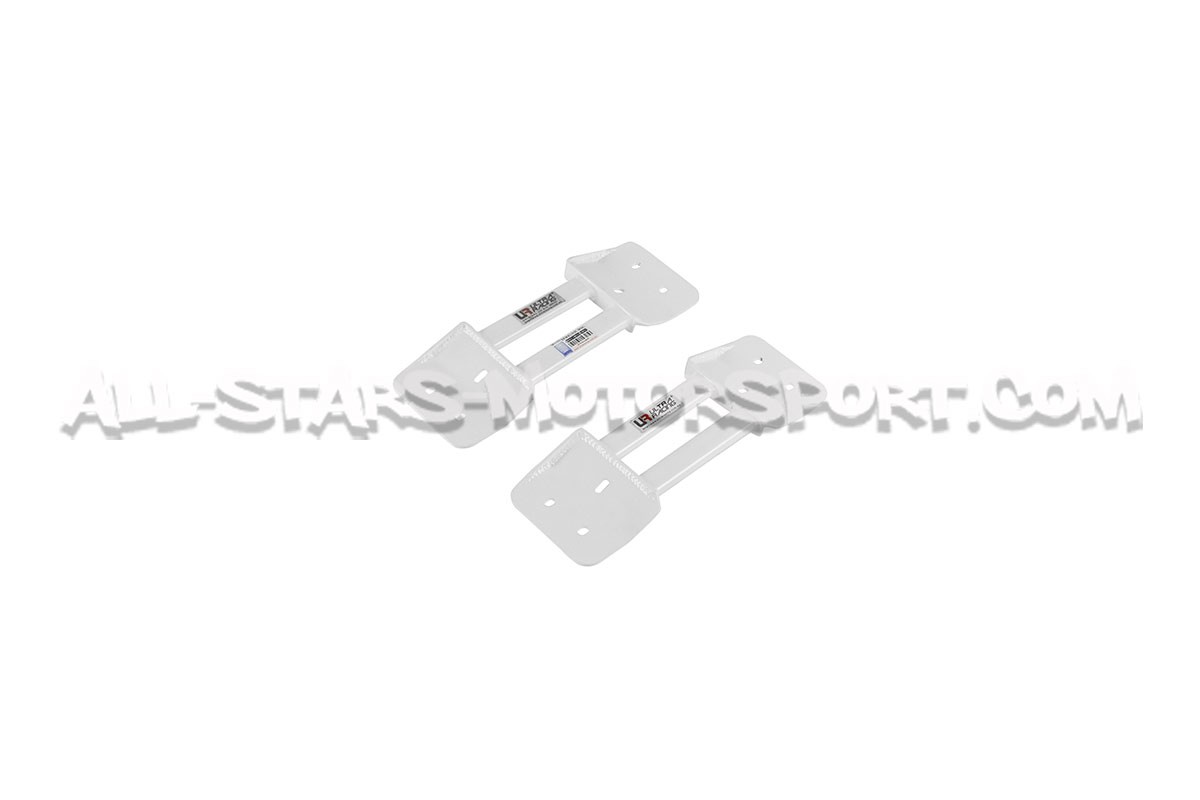 BMW M3 E46 Ultra Racing Mid Lower Bar