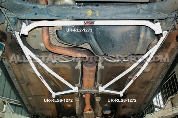 Barra de refuerzo inferior trasera Ultra Racing para Golf 4 GTI / L...