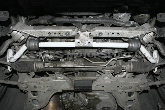 Barre antiroulis avant Ultra Racing pour BMW M3 E9x