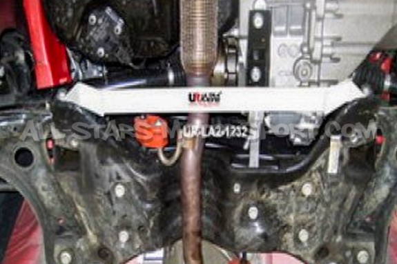 Barre inférieur avant Ultra Racing pour Polo 6R GTI / Audi A1 8X
