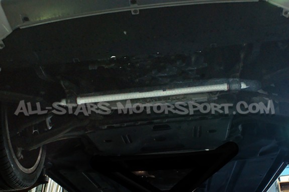 Barra estabilizadora delantera Ultra Racing para Audi A4 / S4 / RS4...