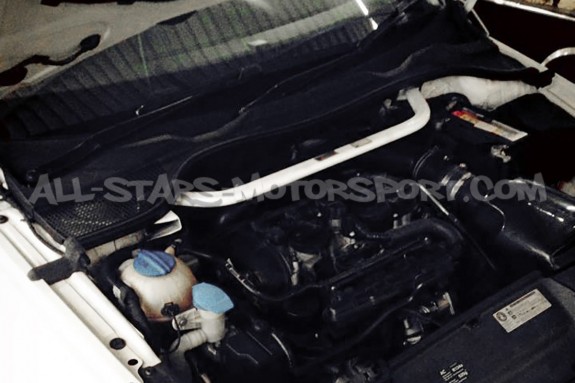 Scirocco R / 2.0 TSI Ultra Racing Front Upper Strut Brace