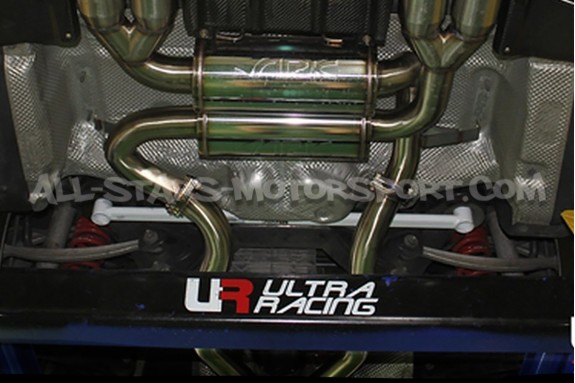 Barra de refuerzo inferior trasera Ultra Racing para BMW M3 E9x