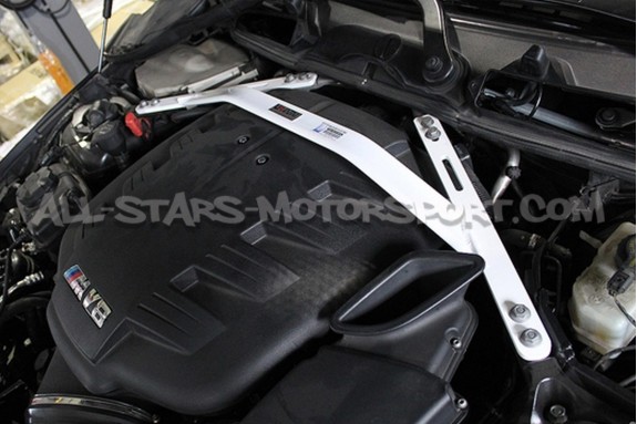 Barre anti rapprochement avant Ultra Racing pour BMW M3 E92