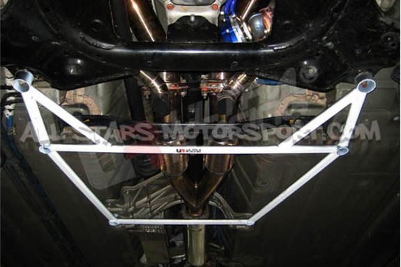 Barre de renfort inférieure centrale 6 points Ultra Racing pour Nis...