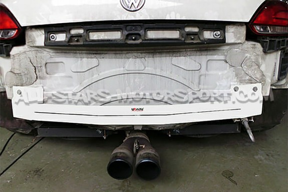 Barre anti torsion inférieure arrière Ultra Racing pour Scirocco 2....