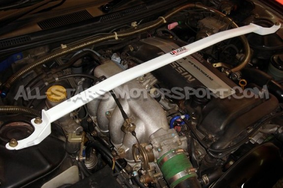 Barre anti rapprochement avant Ultra Racing pour Nissan 200sx S14