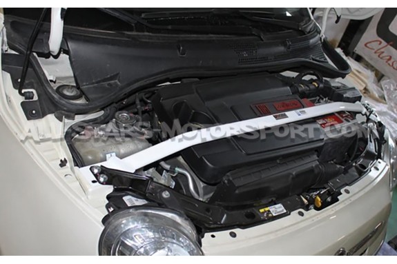 Barra de torreta delantera Ultra Racing para Abarth 595 / 695