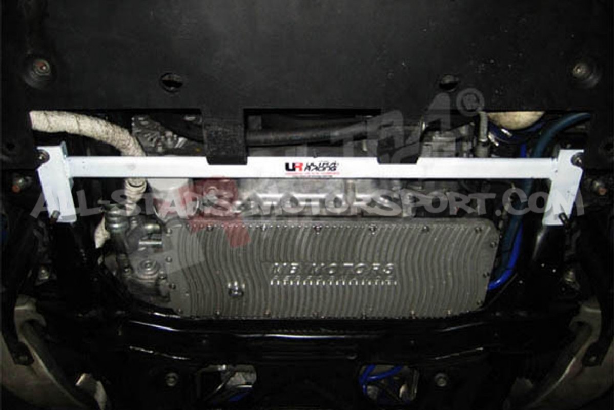 Refuerzo inferior delantero Ultra Racing para Nissan R35 GTR